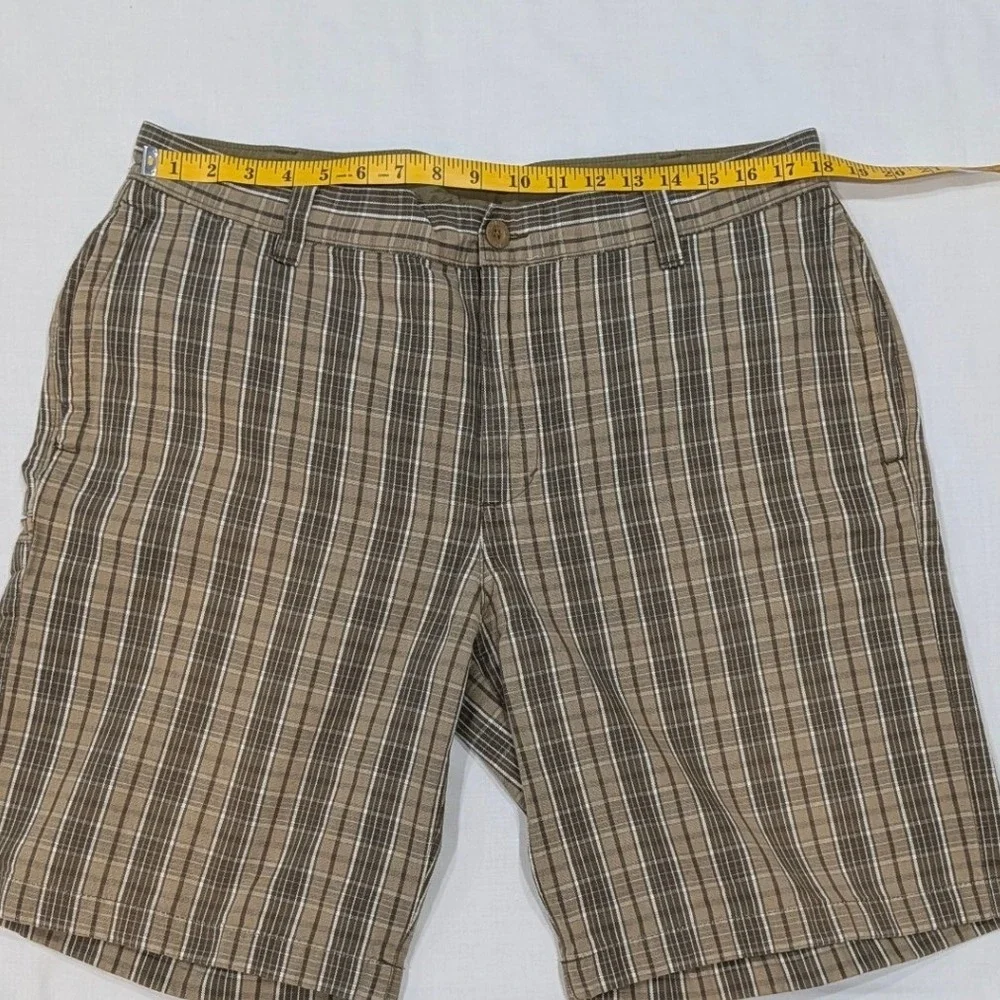 The North Face Mens Brown Plaid Hiking Shorts Size 36 Regular Outdoor Utility